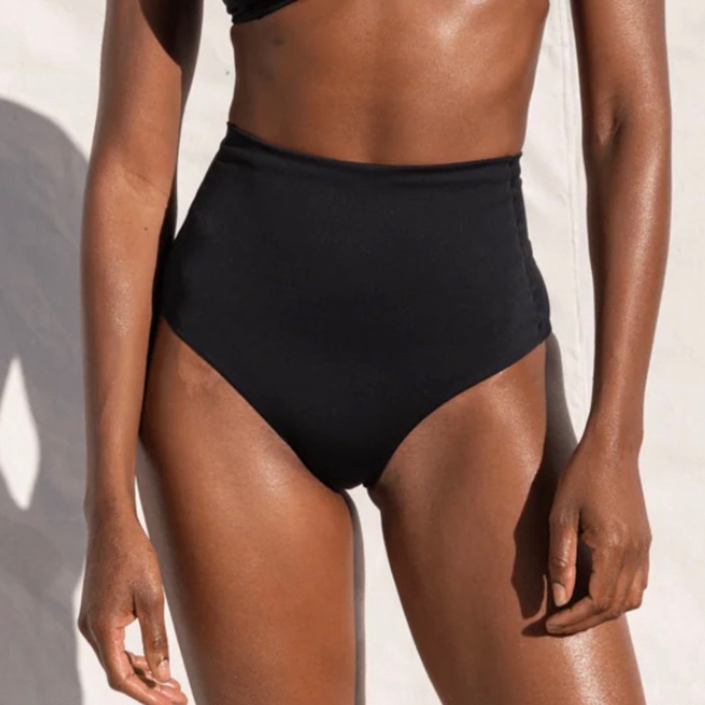 Left on Friday Hi Tide Bottoms size small